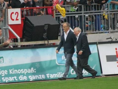 Uwe Seeler und Reinhold Beckmann 9. Tag der Legenden