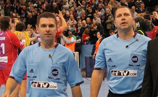 Referees Slave Nikolov und Gjorgji Nachevski, Mazedonien