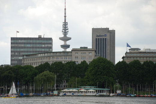 Fernsehturm und das Radisson Hotel