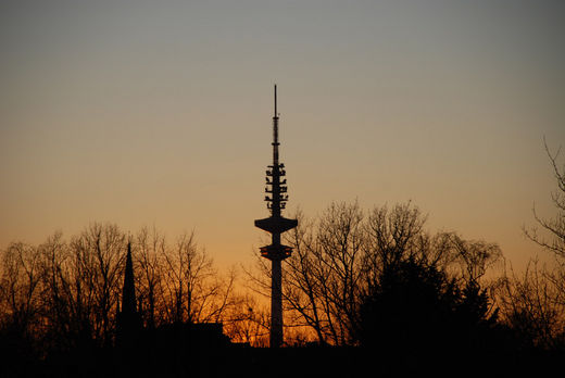 Fernsehturm im Sonnenuntergang