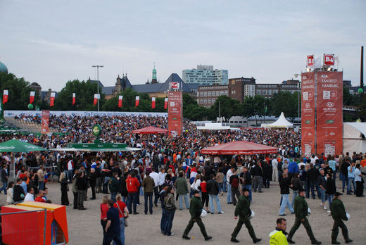 Das Fanfest zur EM 2008 auf dem Heiligengeistfeld
