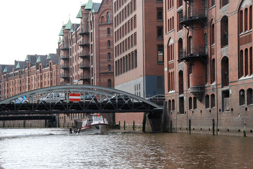 Barkasse in der Speicherstadt