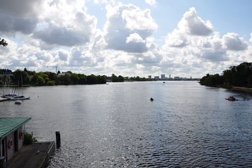 Ausselalster mit Wolken