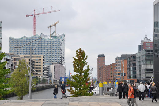 Blick in den Sandtorhafen in der Hafencity