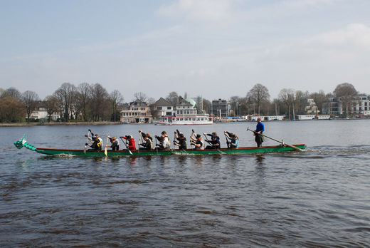 Drachenboot Aussenalster