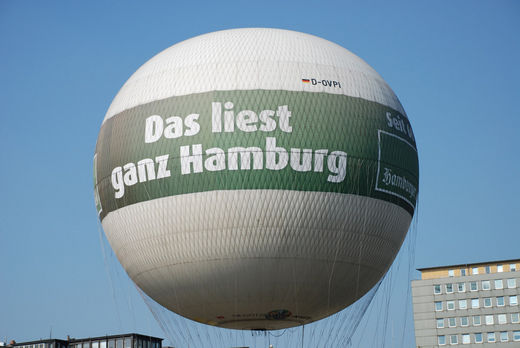 Highflyer mit Abendblatt Werbung
