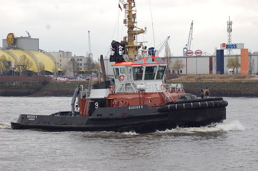 Schlepper im Hamburger Hafen