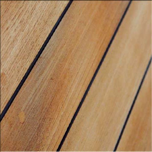 Detailaufnahme Teak Schiffsdeckdielen