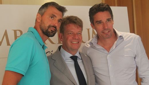 Lombardian Classics 2015 Goran Ivanisevic und Michael Stich mit Sponsor