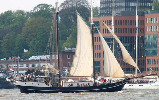 Segelschiff vor Altona