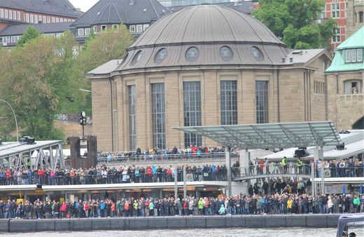 830. Hafengeburtstag Einlaufparade