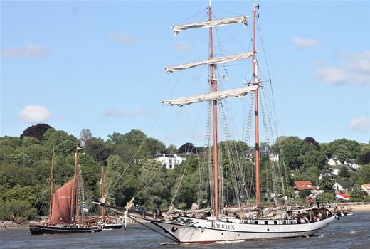 830. Hafengeburtstag Auslaufparade