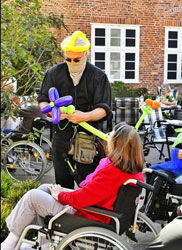 Luftballonknstler Clown Ballontiere 