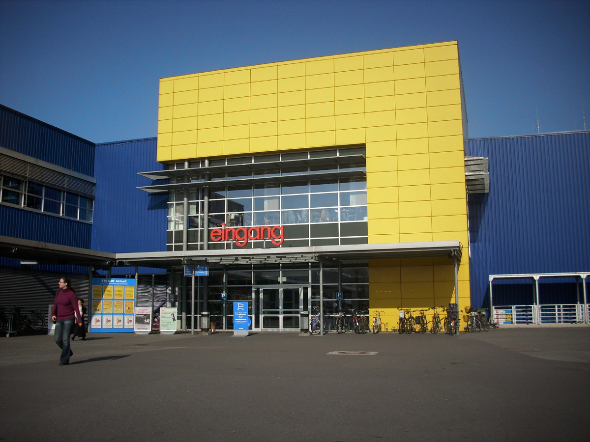 Eingang Ikea Schnelsen - Foto im Hamburg Web