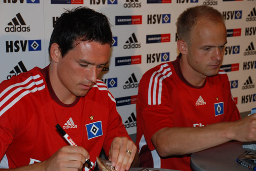 Autogrammstunde Piotr Trochowski und David Jarolim