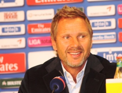 Optimistischer Thorsten Fink