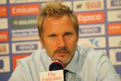 Thorsten Fink bei seiner letzten HSV-Pressekonferenz am 12.9.2013