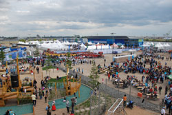 Zu den Hamburg Cruise Days 2008 gibt es um das Cruise Center und im ganzen Hafen Veranstaltungen.